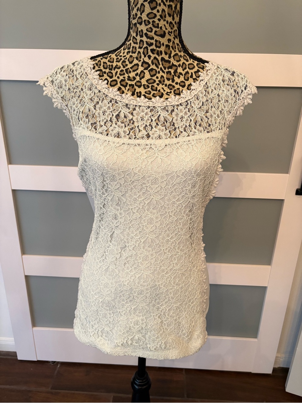 Express Floral Lace Cap-Sleeve Top